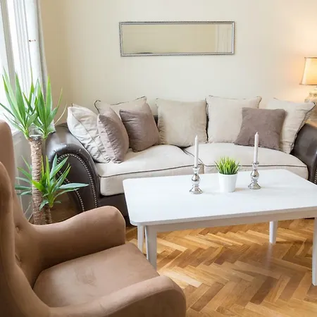 Charles Centre Apartment Prague